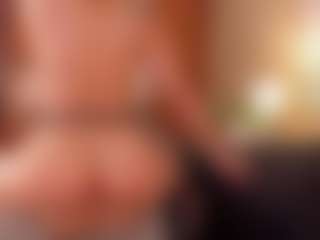 Live cam show with Samaantha - Arab Striptease on Mixed Magazine Live