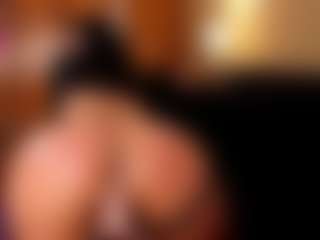 Live cam show with Samaantha - Moaning on Cam Slut
