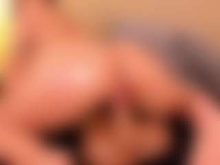 Live cam show with Samaantha - Small Tits Toys on TeamSkeetLive