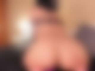 Live cam show with Samaantha - Athletic Asshole on Camsoda