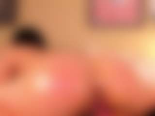 Live cam show with Samaantha - Spank Toys on Camsoda