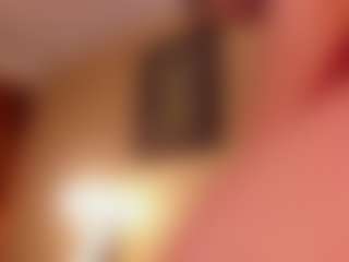 Live cam show with Samaantha - Squirt on Camsoda