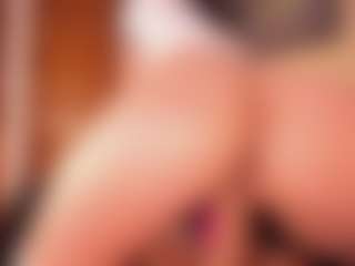 Live cam show with Samaantha - Young Adult on Camsoda