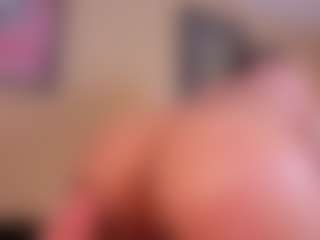 Live cam show with Samaantha - Strip on Soda Cam