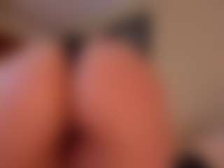Live cam show with Samaantha - Small Tits on Camming Site