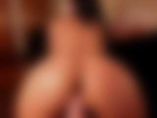 Live cam show with Samaantha - Blowjob Brown Hair on Camsoda