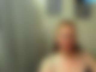 Live cam show with TinaTiSweet - Moaning on Camsoda