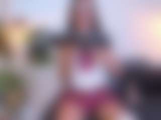 Live cam show with Candy Skinny - Skinny on Camsoda