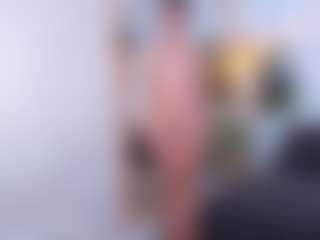 Live cam show with Candy Skinny - Normal on 1on1-livenow