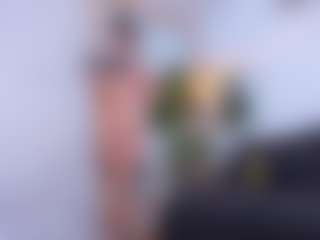 Live cam show with Candy Skinny - Bikini on pussylord.com