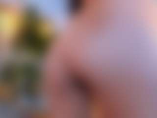 Live cam show with Candy Skinny - Ass Bouncing on Uber Horny