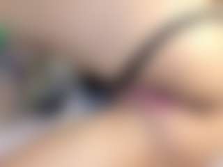 Live cam show with Candy Skinny - Squirt on instabang