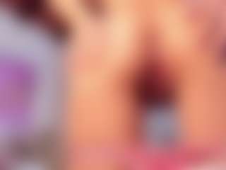 Live cam show with Candy Skinny - Pornstar Small Tits on CamClone