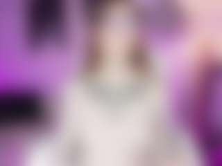 Live cam show with dreamleah - Nipple Piercings on Stripli.com