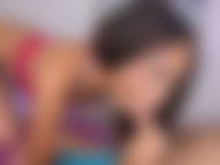 Giirls-Magic18's Live Sex Cam Show