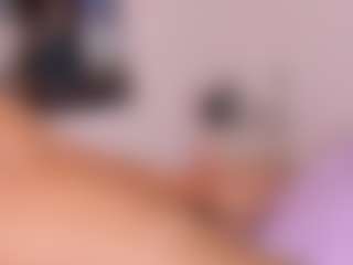 Giirls-Magic18's Live Sex Cam Show