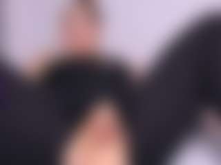 Live cam show with Isabella_ariass - Smoking on Dolls Live