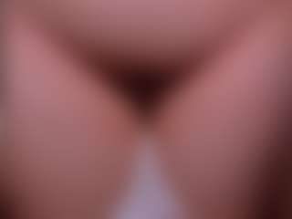 Live cam show with Isabella_ariass - Body Massage on liverealitysex.com