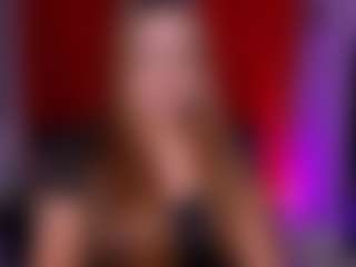 Live cam show with Isabella_ariass - Blonde Hair Curvy on fapnchat
