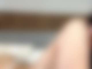 Live cam show with Dora - Average on Camsoda
