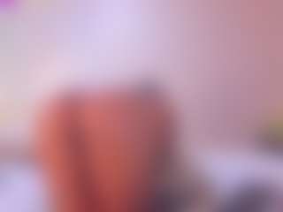 Live cam show with Luna-Taylorss - Ass Bouncing on Cam Slut