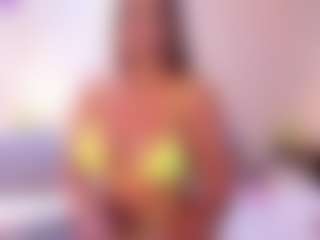 Live cam show with Luna-Taylorss - Squirt on xplaylive.com