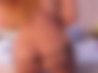 Live cam show with Luna-Taylorss - Deepthroat on boobsie.com