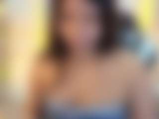 Roxane-Luxeh's Live Sex Cam Show