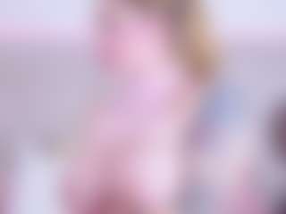 Live cam show with Loren - Curvy on https://playwithruby.com