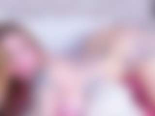Live cam show with Loren - Flashing on Cam Slut