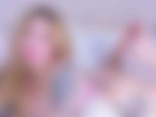 Live cam show with Loren - Big Tits on fuklive.com