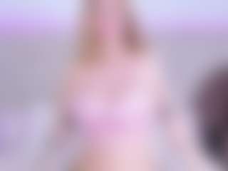 Live cam show with Loren - Pornstar Teen (18+) on camgirlchat.live