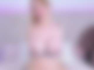 Live cam show with Loren - Cougar on Mixed Magazine Live