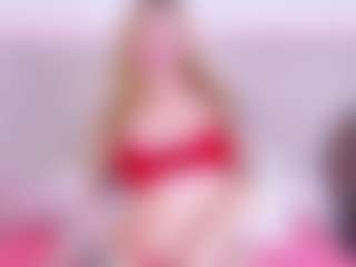 Live cam show with Loren - Anal Teen (18+) on Camsoda
