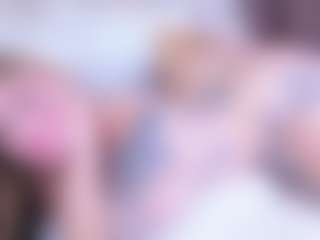 Live cam show with Loren - Fingering Young Adult on Camsoda