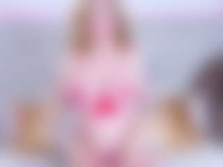 Live cam show with Loren - Big Tits on sexylive.show