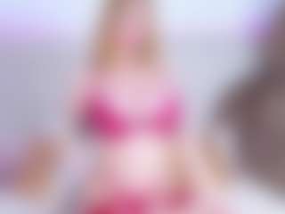 Live cam show with Loren - Pornstar on intimatelivegirls.com