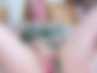 Live cam show with Loren - Strip Teen (18+) on Camsoda