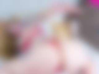 Live cam show with Loren - Shaved Pussy Curvy on CSO-WL