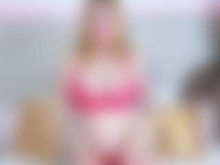 Live cam show with Loren - Spy Curvy on TottyGirls