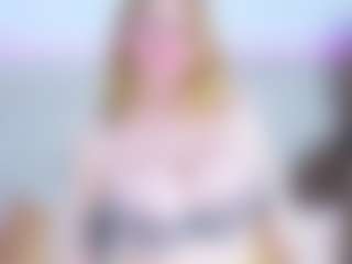 Live cam show with Loren - Rub on Camsoda