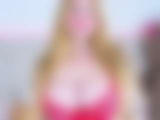 Live cam show with Loren - Erotic Dance on WildCum