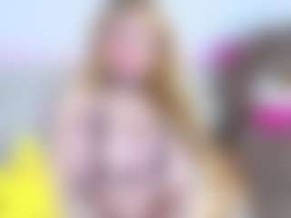 Live cam show with Loren - Squirt on Camsoda