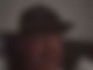 Live cam show with lovetolics - Brown Eyes on SmokeAndPoke