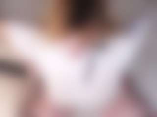 Live cam show with MillyQuijano - Average on 1on1-livenow