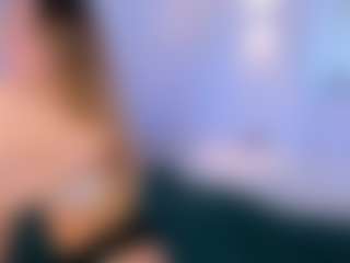Live cam show with Sttyllezz - Facial Piercings on TastyBlacksLive