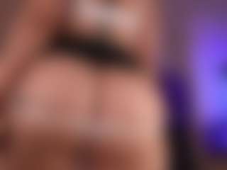 vaniaa's Live Sex Cam Show