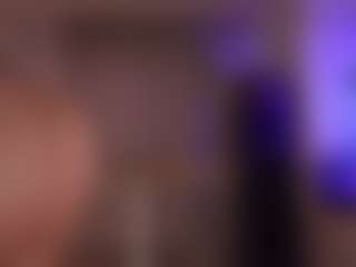 vaniaa's Live Sex Cam Show