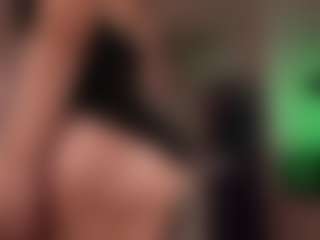 vaniaa's Live Sex Cam Show