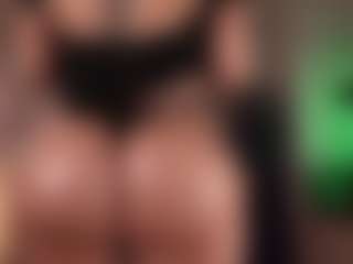 vaniaa's Live Sex Cam Show